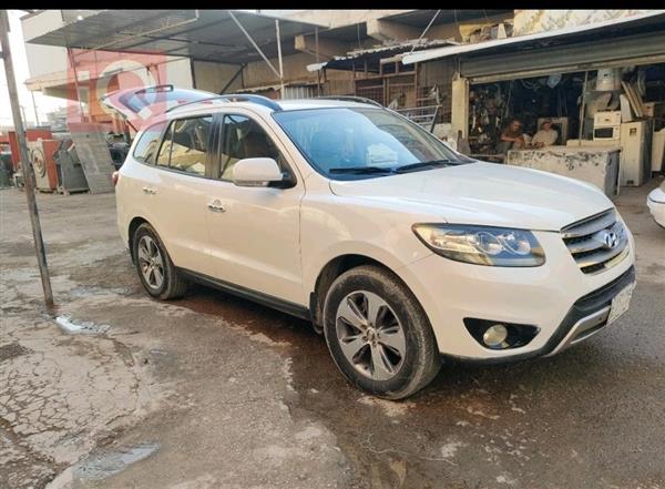 Hyundai Santa Fe 2012 for sale in Iraq - Baghdad